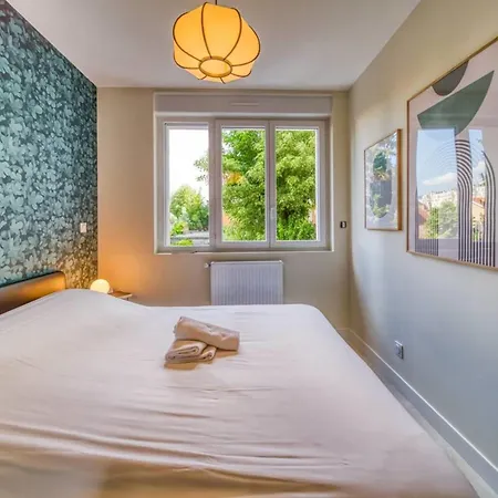 #gs Le Beau Berthelott2 Renovated & Air-conditioned Tram Apartment *